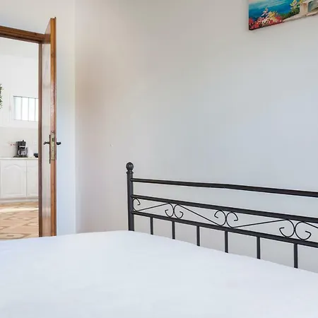 Apartment Casa Tselente *